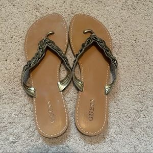 Women’s guess fashion sandals.